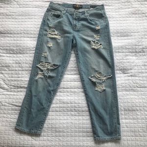 Lucky Brand Dylan Boyfriend Jeans - Size 6 / 28